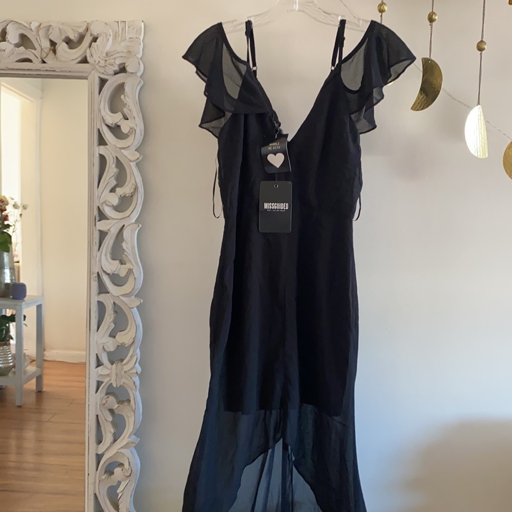🪞 flutter front split maxi dress